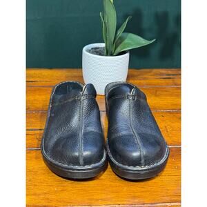Born leather clogs size 10 good condtion